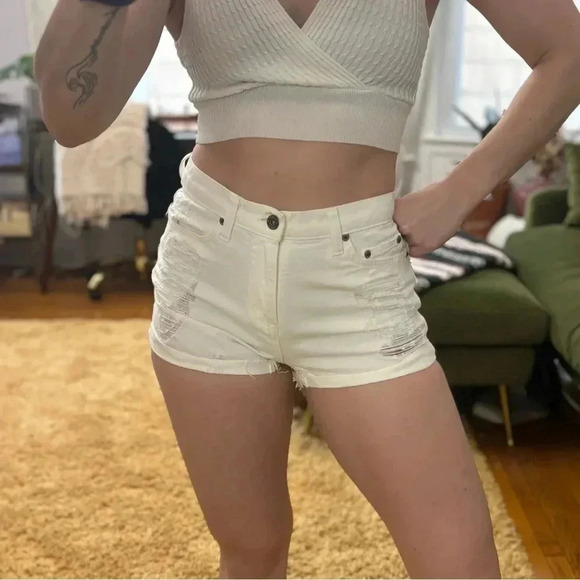 White Distressed Denim High Rise Carmar Jean Shorts Sz 27 - Picture 3 of 7